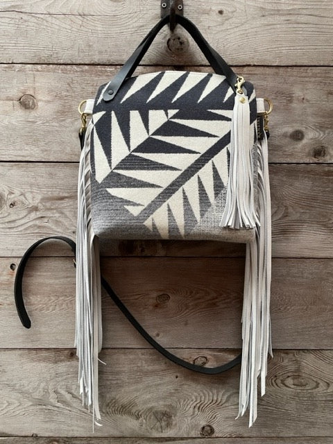 Willie Fringe Bag - L N7