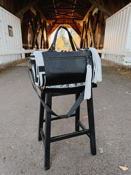 Medium Outrider Duffle Walking Rock